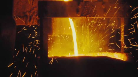 Pouring-Molten-Metal-02