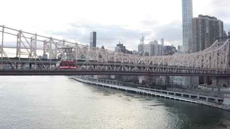 cinematic 4k aerial shot of gondola roosevelt island