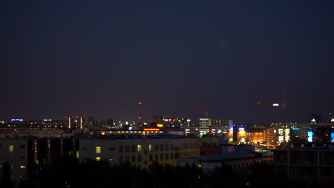 Timelapse-De-La-Luna-De-Sangre-Sobre-La-Ciudad-De-Tallin-2018