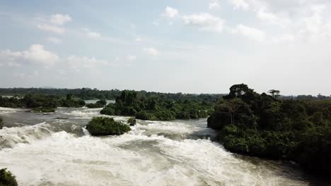 Vista-Aérea-De-Drones-De-Los-Rápidos-Y-Cascadas-Del-Hermoso-Río-Nilo-En-Uganda