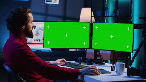 photo editor utilizing pictures retouching application on green screen display