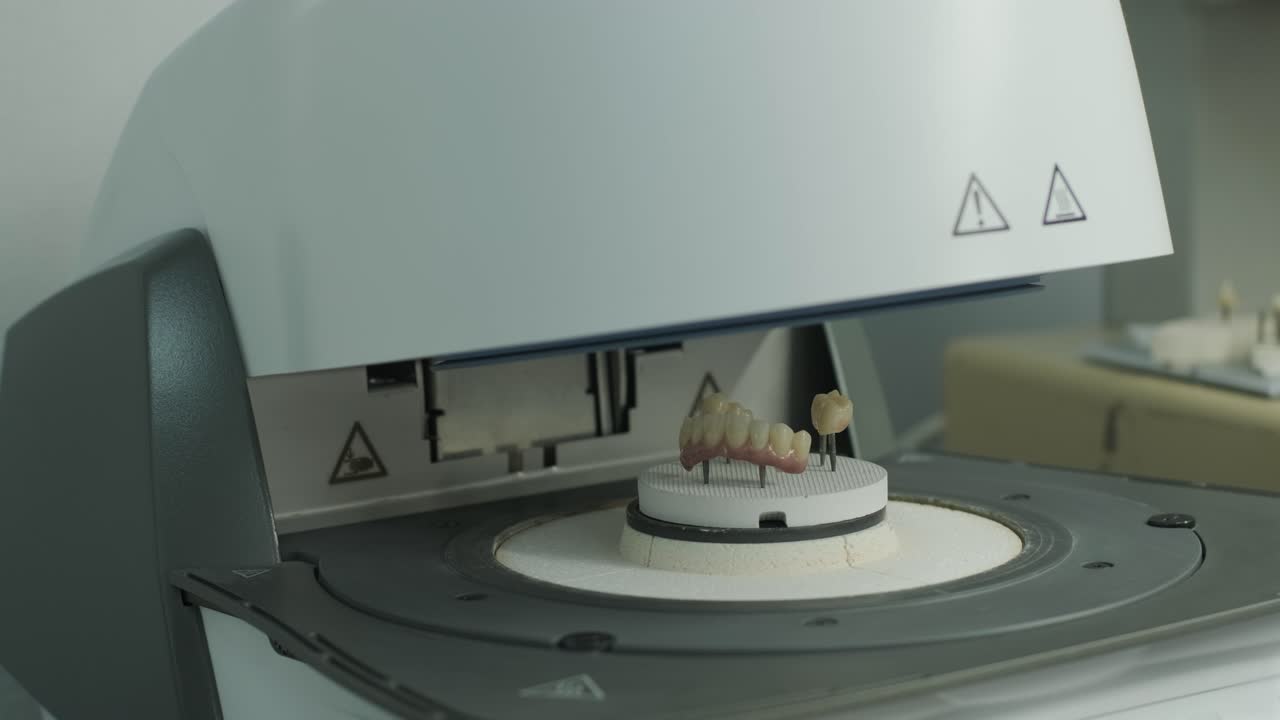 Zirconia Crowns and Veneers Manufacturing Process