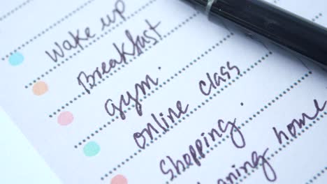 tagesplaner mit to-do-liste
