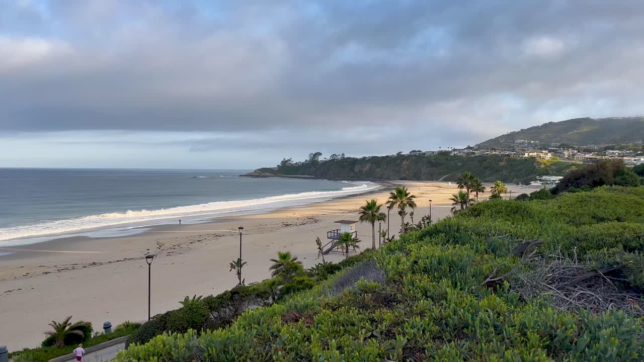 un hermoso amanecer en dana point, california