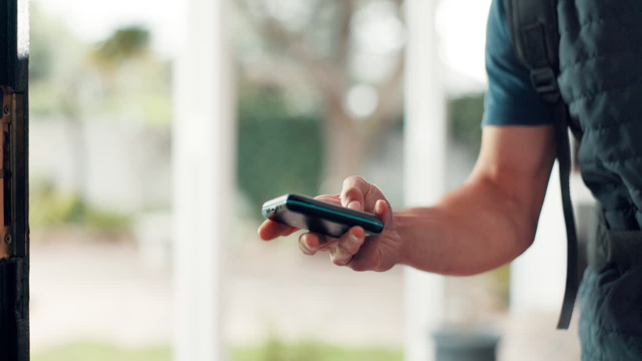 Contactless Payment Transaction with Smartphones