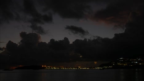 un lapso de tiempo épico de un crucero que sale del puerto de cruceros de philipsburg en san martín