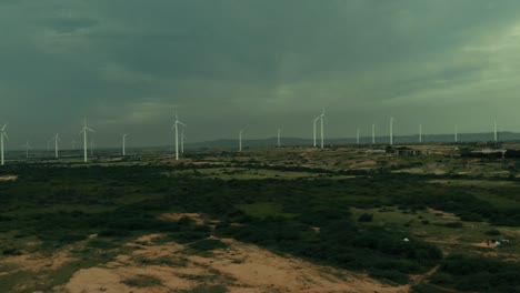 ten noordoosten van karachi, in de pakistaanse provincie sindh, is het zorlu energie-energieproject windpark gelegen in jhimpir