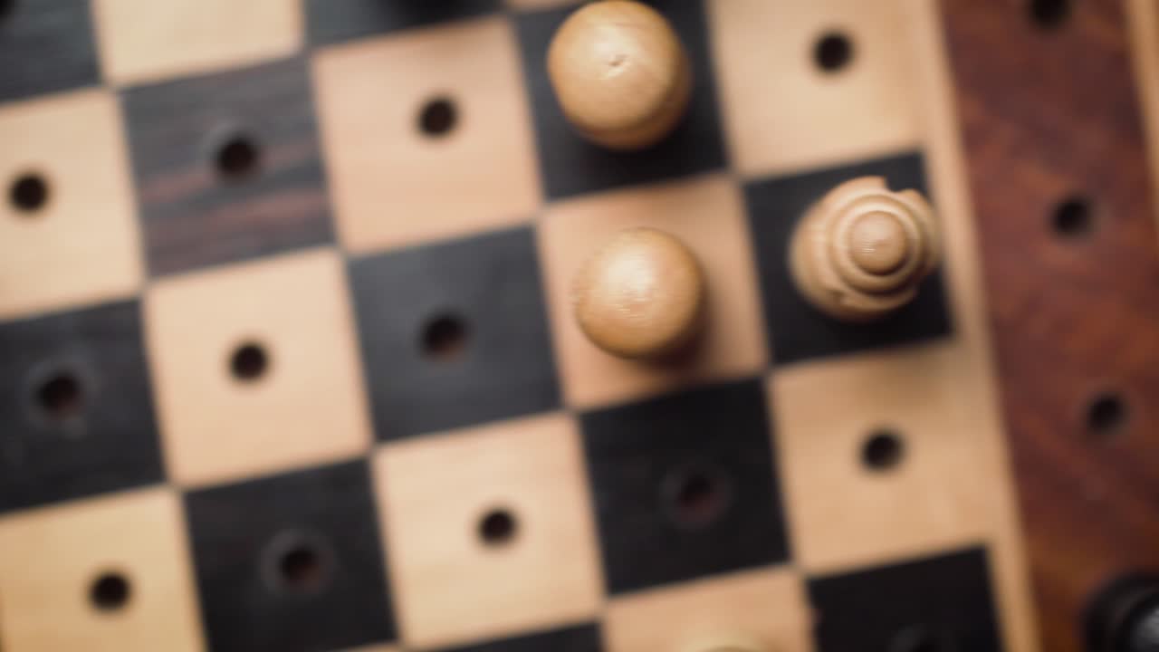 체스 판 03을 통해 추적