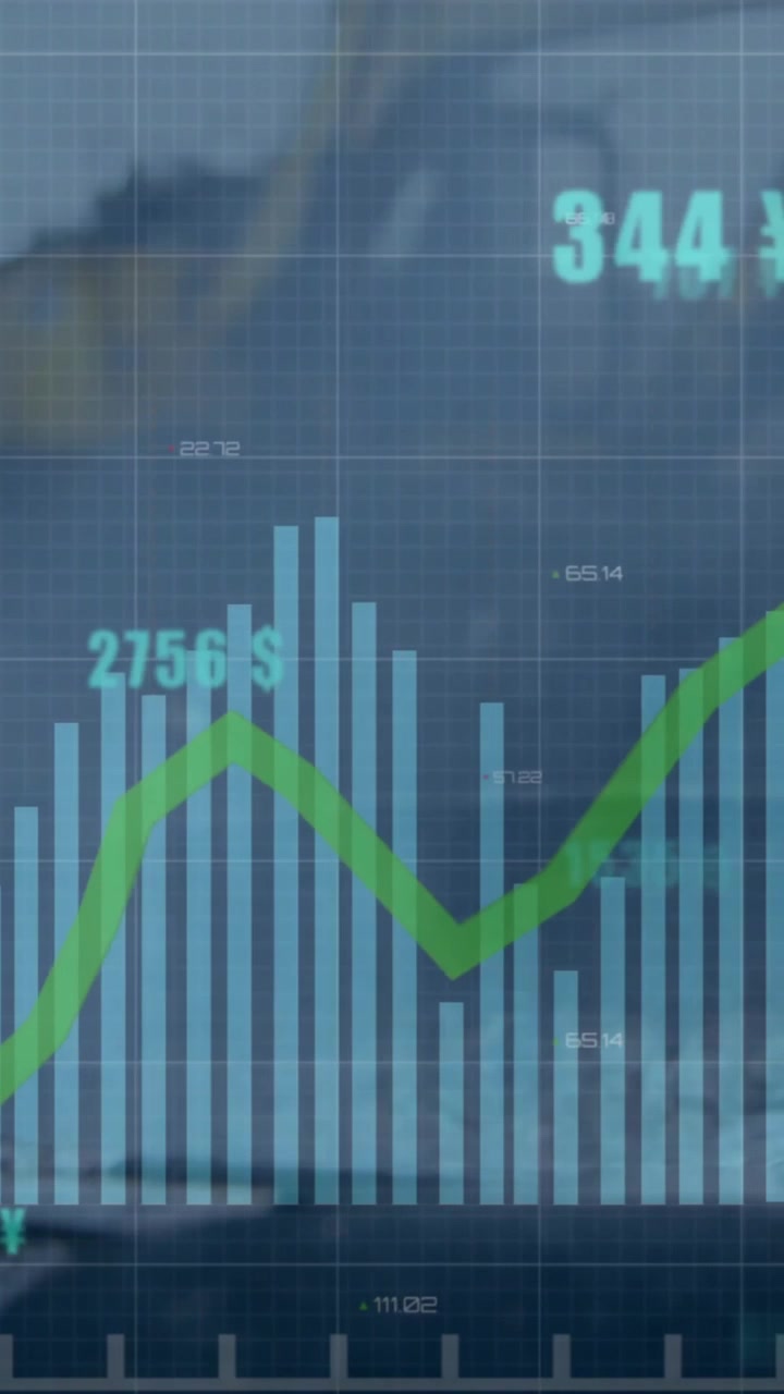 Animazione di elaborazione di dati finanziari su un lavoratore maschio caucasico in una discarica