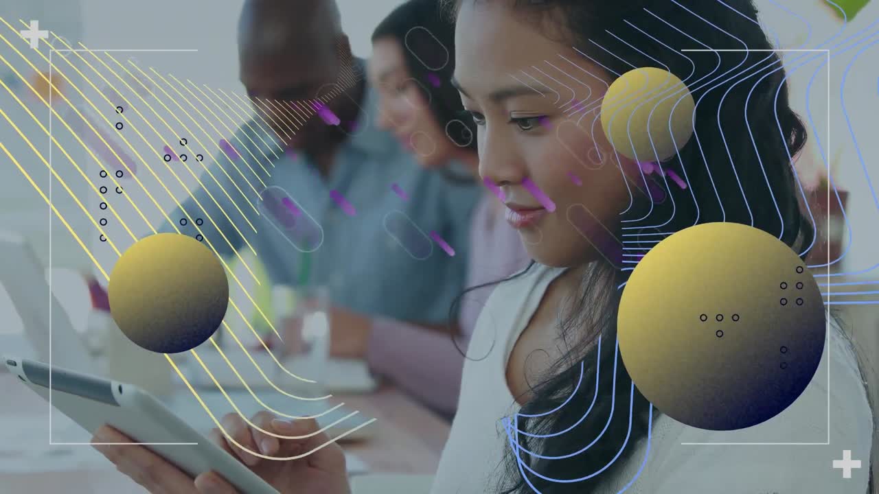 animación de rastros y moléculas púrpuras sobre personas estudiadas