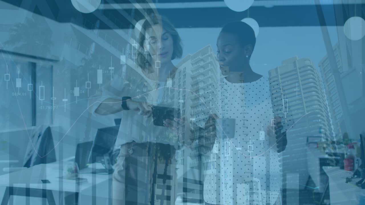 Animation du traitement de données financières et paysage urbain avec divers professionnels en arrière-plan dans un bureau