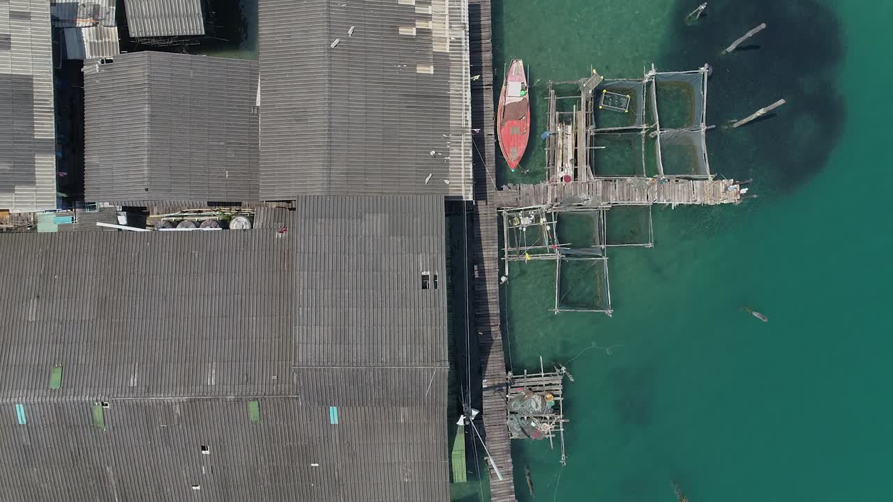 vista aérea de una aldea de pescadores
