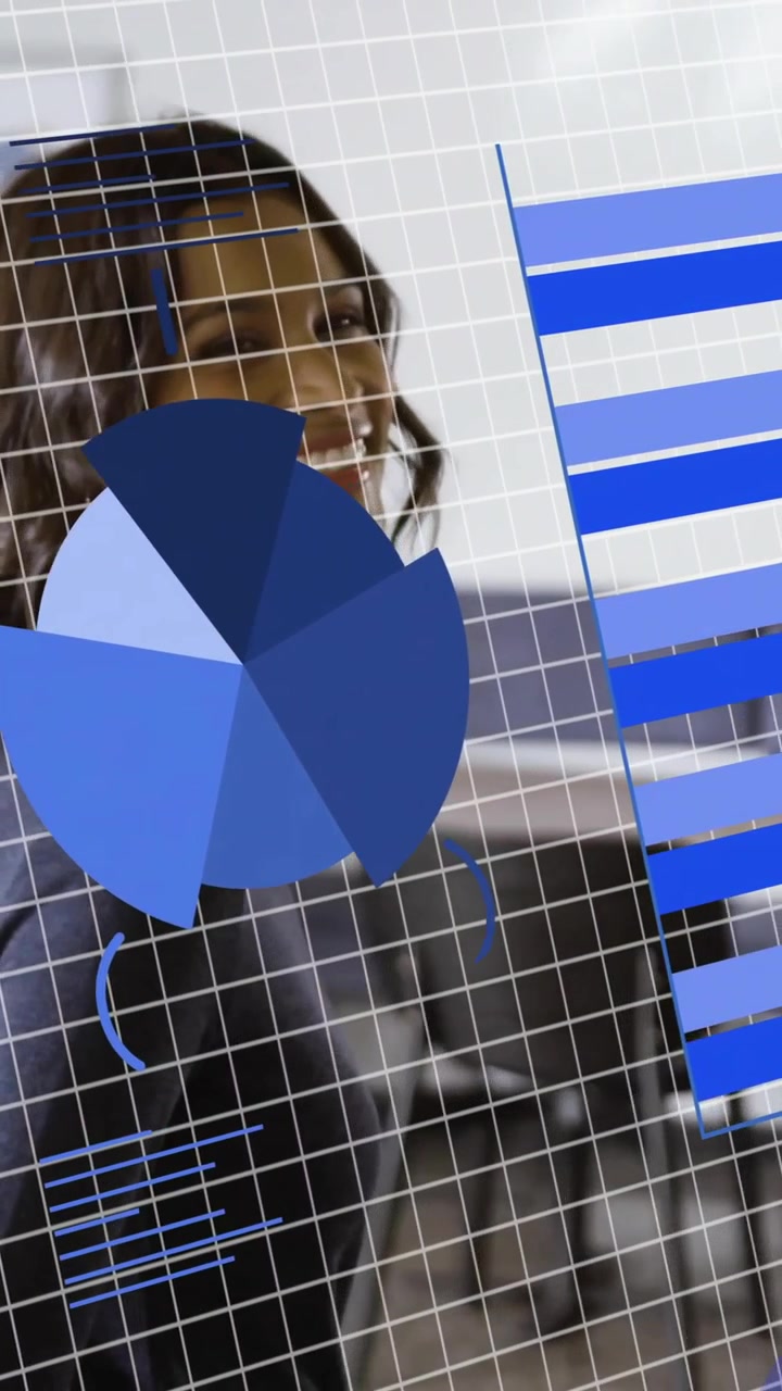 Animation af finansiel databehandling over en forretningskvinde på kontor.