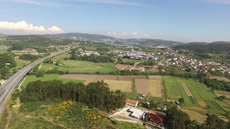 vista aérea del campo en el día de verano