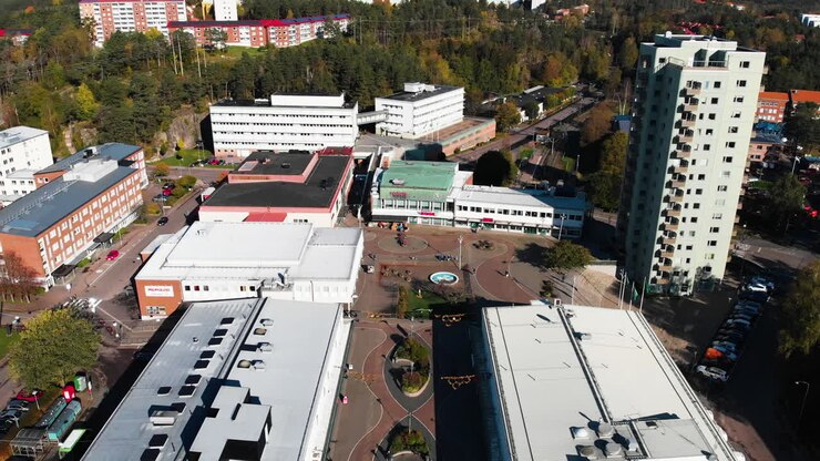 Vista aérea da Praça Kortedala Torg em Gotemburgo, Suécia