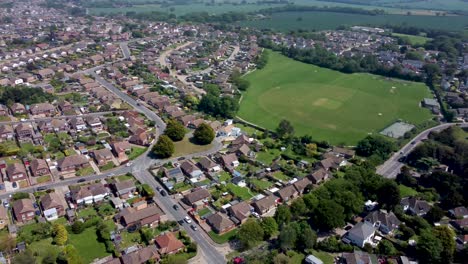 Video-De-Drones-De-4k-Del-Pueblo-De-Bridge-Cerca-De-Canterbury-Con-Muchas-Casas