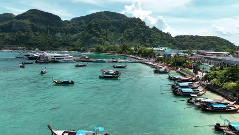 imágenes de aviones no tripulados de las islas phi phi