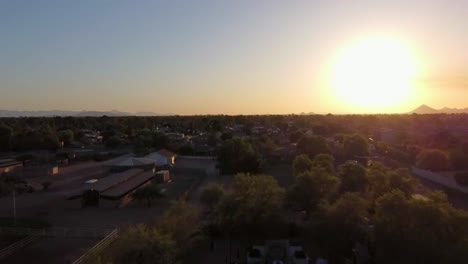 Un-Tiro-De-Empuje-Durante-La-Puesta-De-Sol-En-Arizona