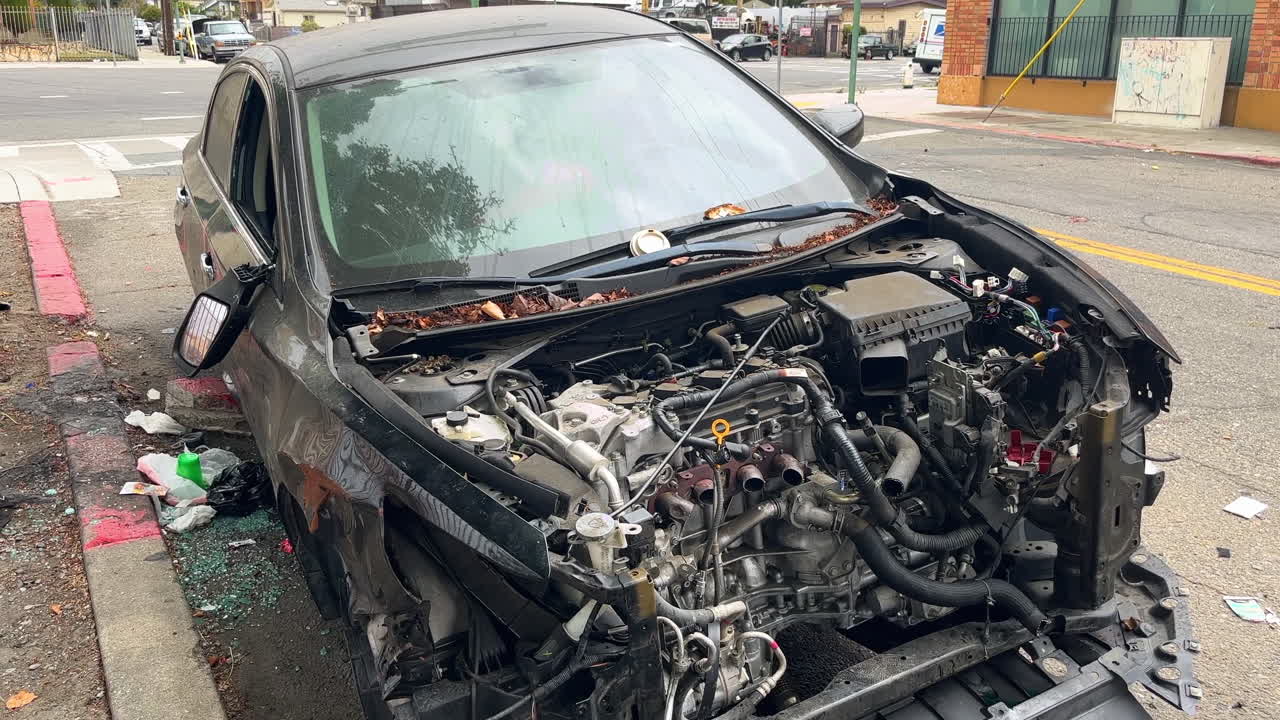 oakland, california tiene la tasa más alta en la nación por robo de coches y vandalismo