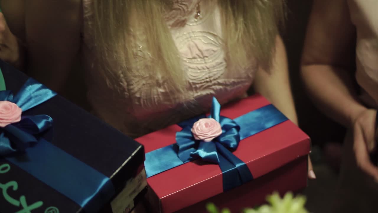 dar regalos a las mujeres