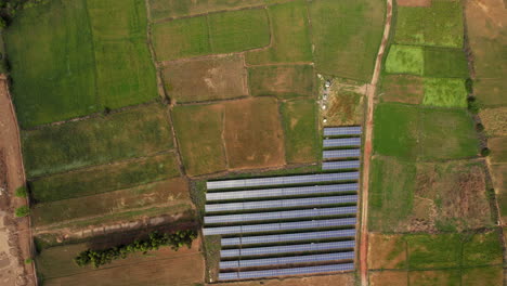 Vista-Del-Pueblo-Y-Encanto-Rural-En-Palli-Green-Oasis,-Jammu-Y-Cachemira,-India,-Sesión-Aérea-Con-Drones-Sinfónicos.