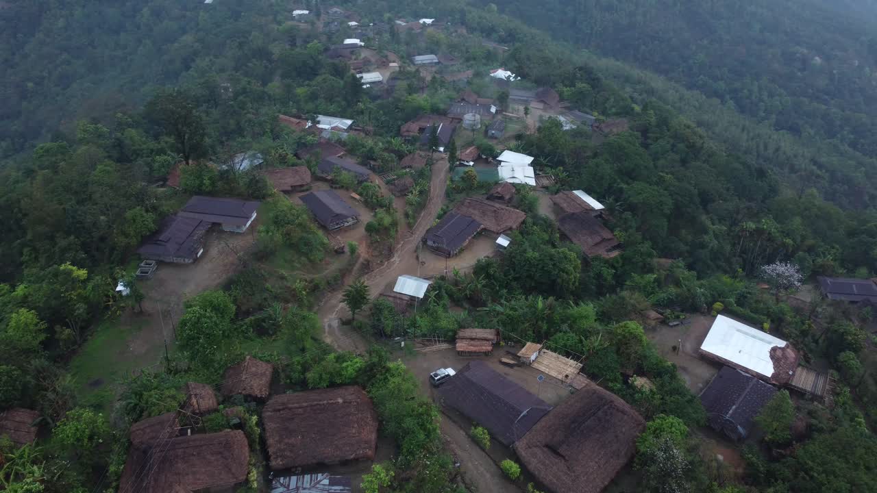 Rekaman video drone daerah berbukit Nagaland.