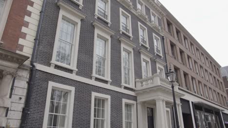 Close-Up-Of-Georgian-Building-Facades-In-Bond-Street-Mayfair-London-3