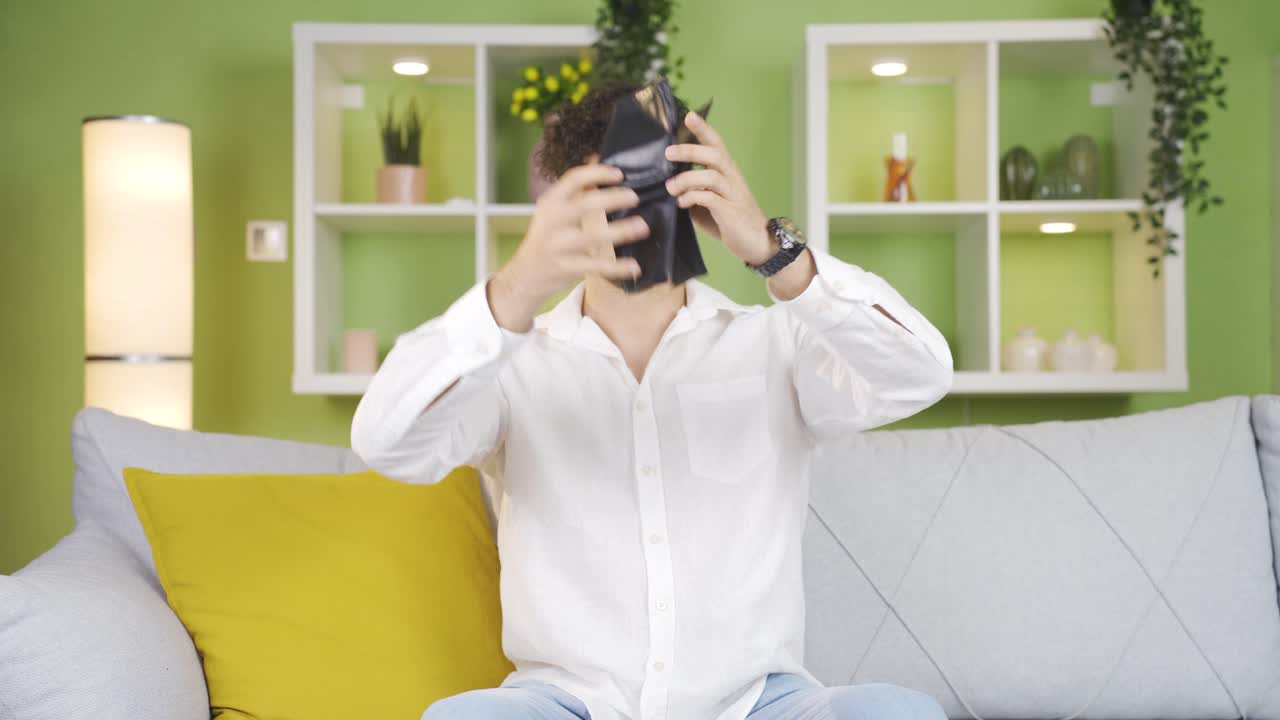 빈곤한 십대는 슬프다.