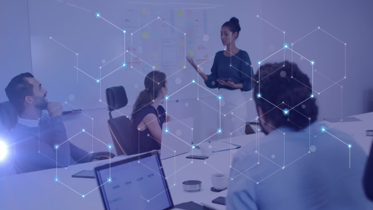 사무실에서 다양한 사업가들과의 연결 네트워크의 활성화