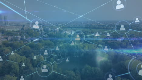 iconos de perfil y una vista de la ciudad