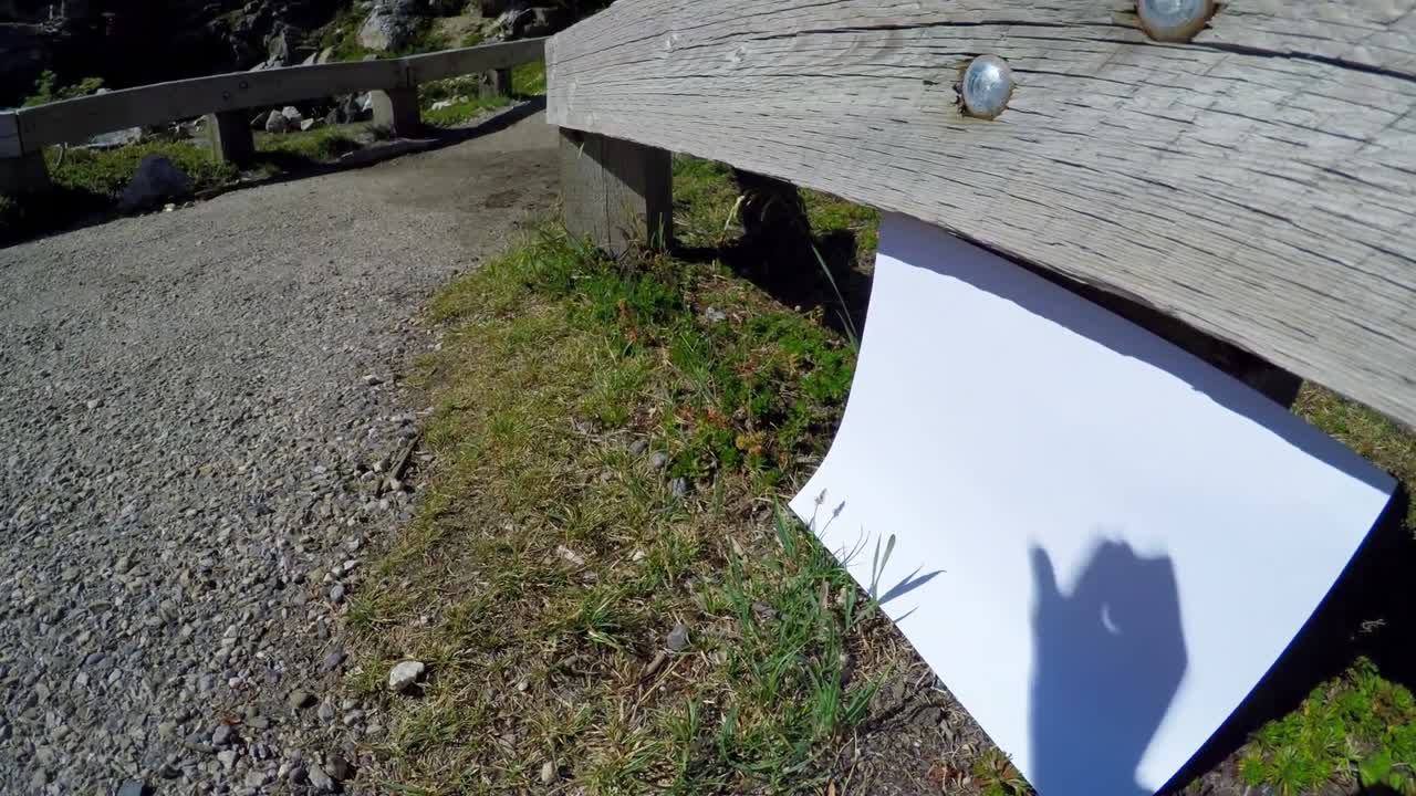 플래카드 4k에 표시되는 손의 그림자