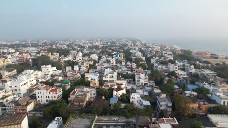 Drone-footage-approaches-the-city-from-the-sea