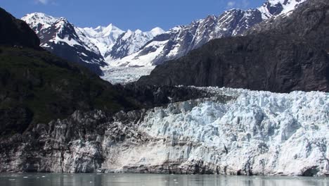 Mount-Tlingit,-Mt-Fairweather-and-Margerie-Glacier,-Alaska's-beautiful-landscape