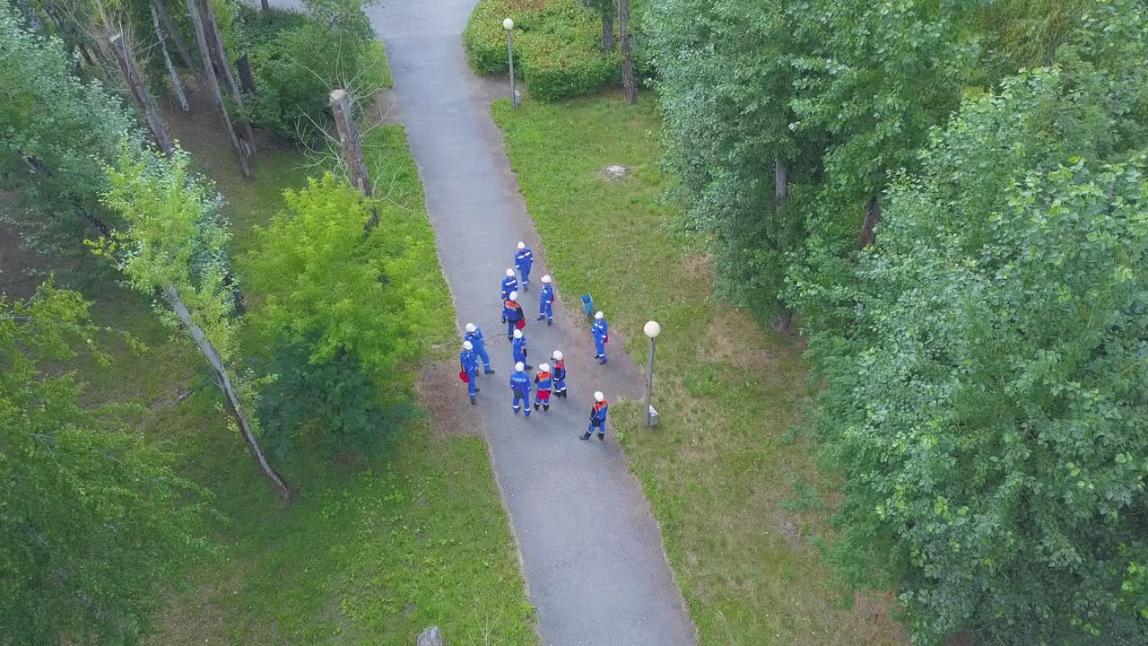 공원에서 응급 인력 훈련