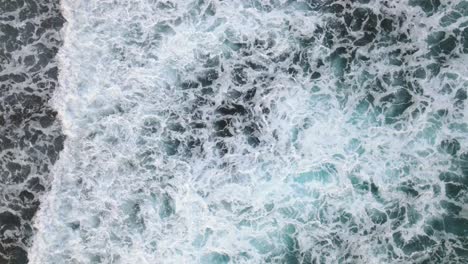 High-view-of-relaxing-sea-waves