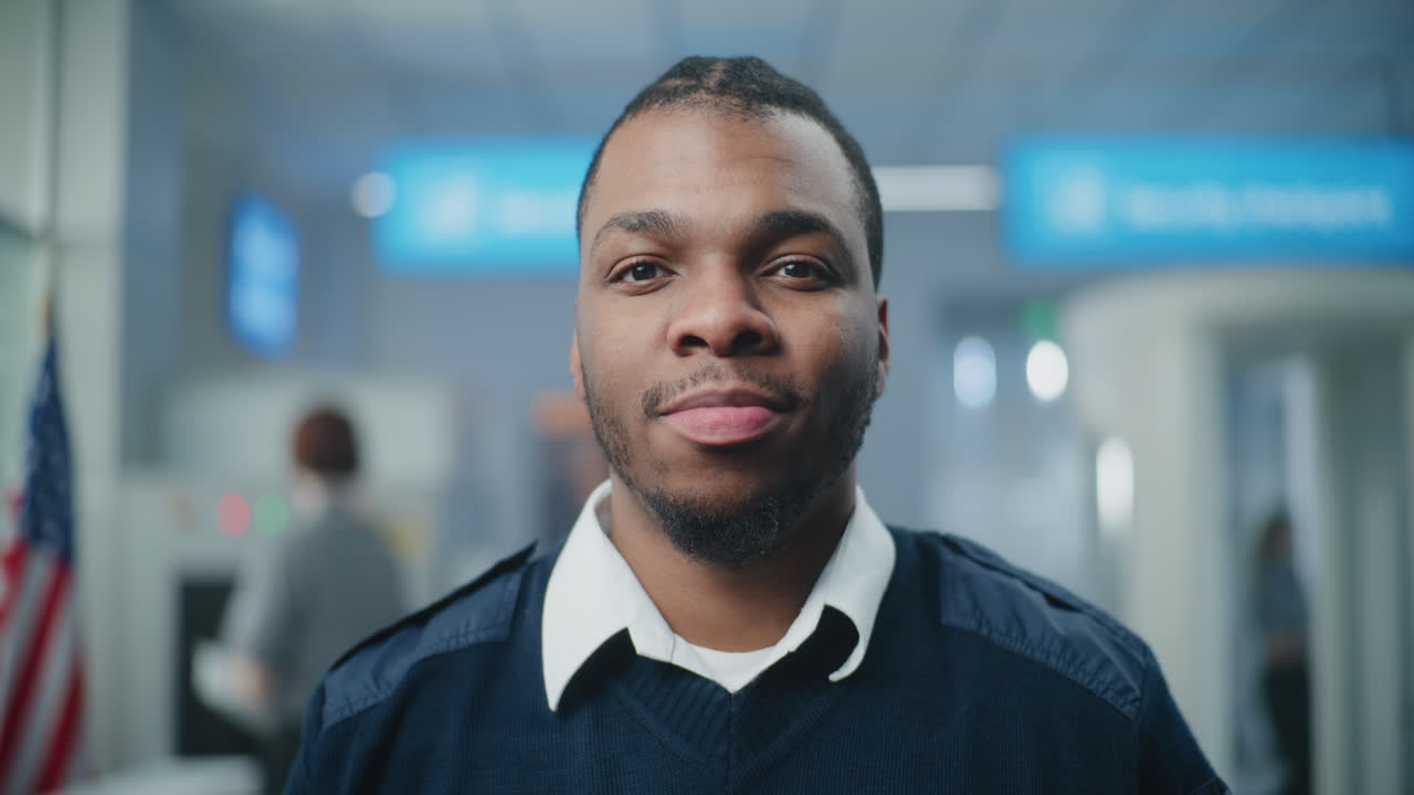 oficial de seguridad del aeropuerto