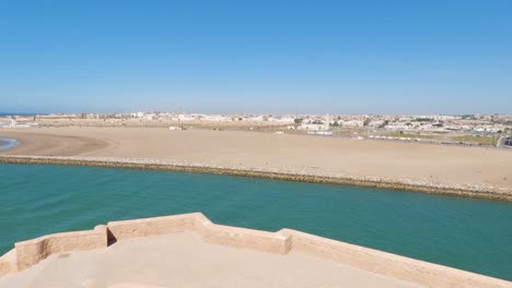 Marocco-panoramic-pan-shot-on-top-of-Rabat-Kasbah-of-the-Udayas,-Place-Oudaya