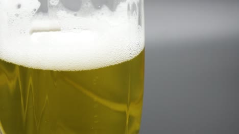 Detail-Eines-Halben-Liter-Bier