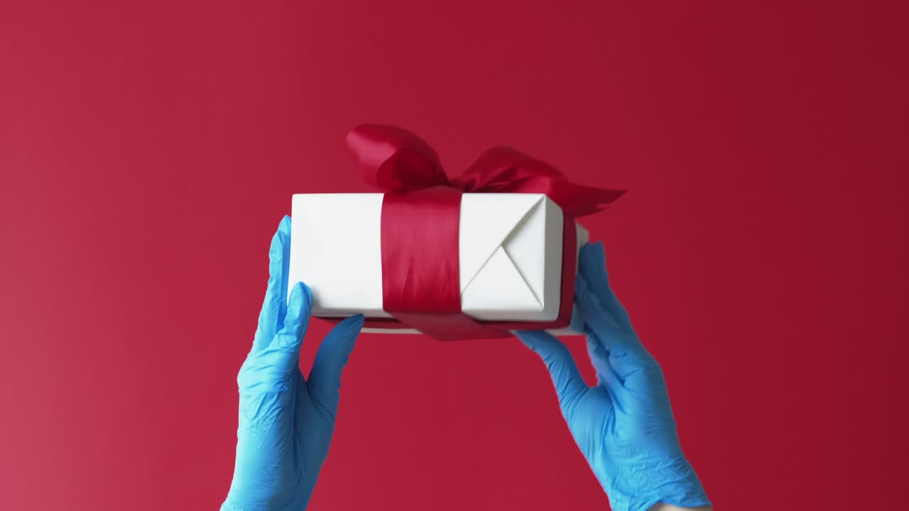 pandemic holidays present covid-19 new year 2021