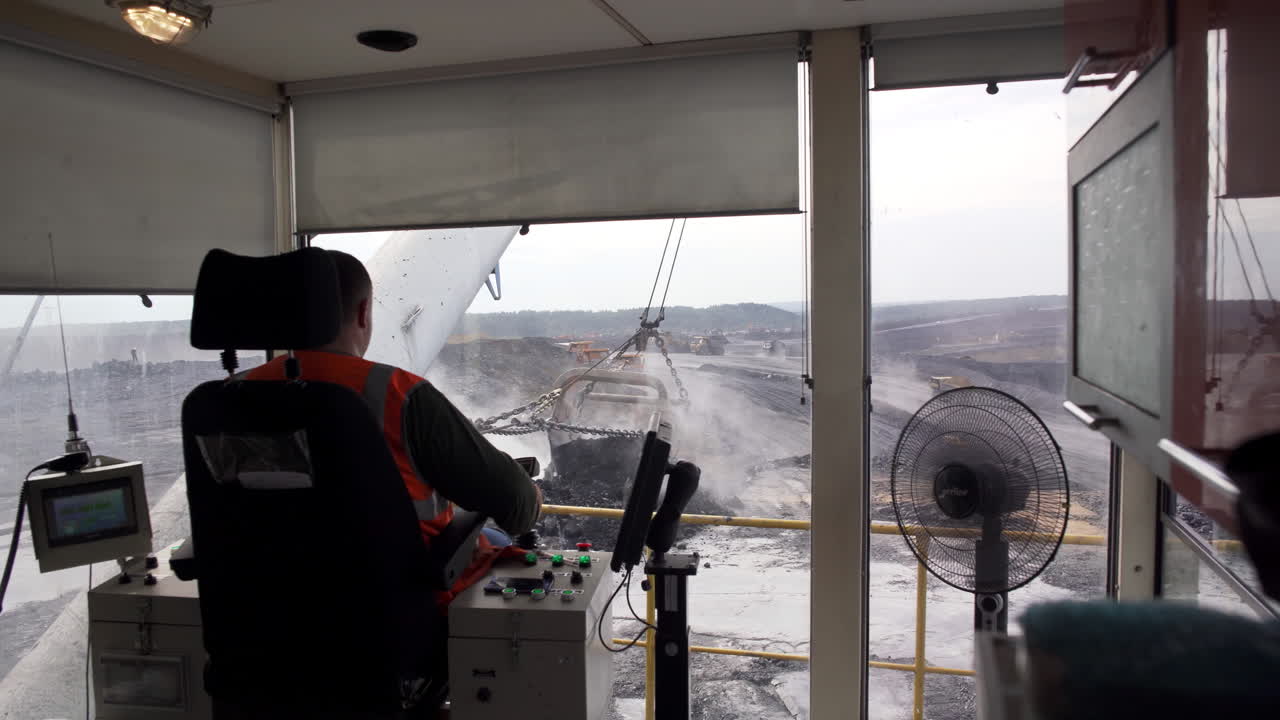 석탄 광산 컨트롤  운영