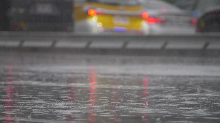 Raindrops Falling on Taipei Streets 04