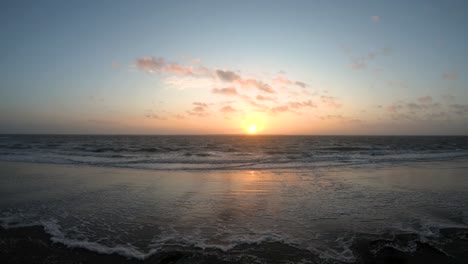 Windy-day-by-the-ocean