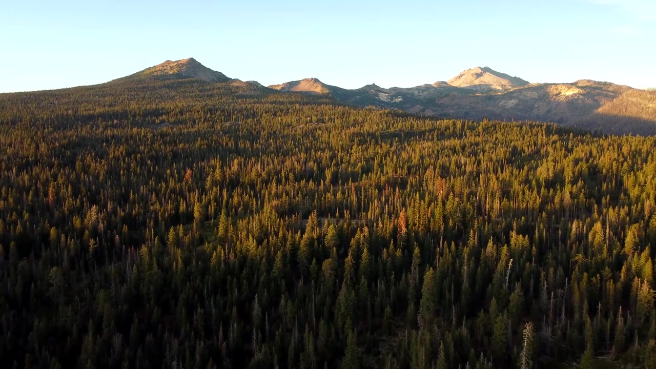 USA, CA, fuori dal Parco Nazionale Vulcanico di Lassen, , 45592 - Vista delle montagne al tramonto