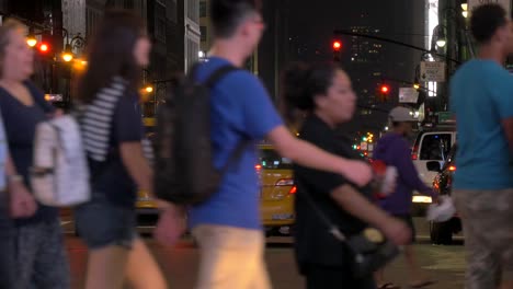 Zeitraffer-Des-Times-Square-In-Der-Nacht