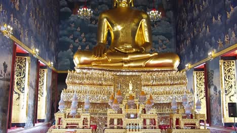 Golden-Buddha-statue-inside-temple-in-Thailand