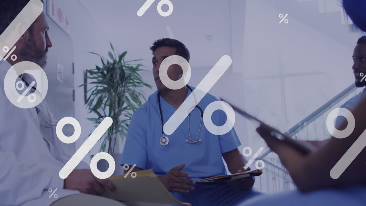 animación del porcentaje de procesamiento de datos en diversos médicos que usan tabletas