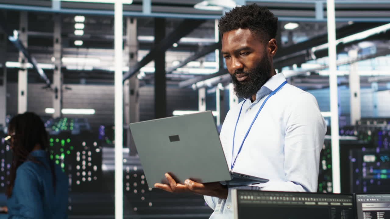 Data center programmer uses node tree software to identify equipment issues