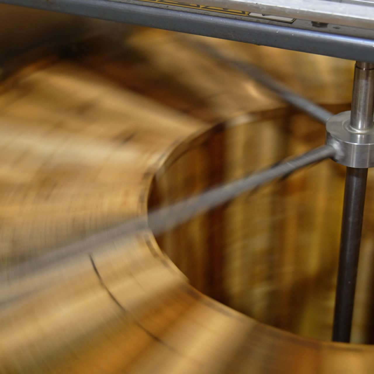 Centrifuga per la raccolta del miele. Produzione biologica di apicoltura