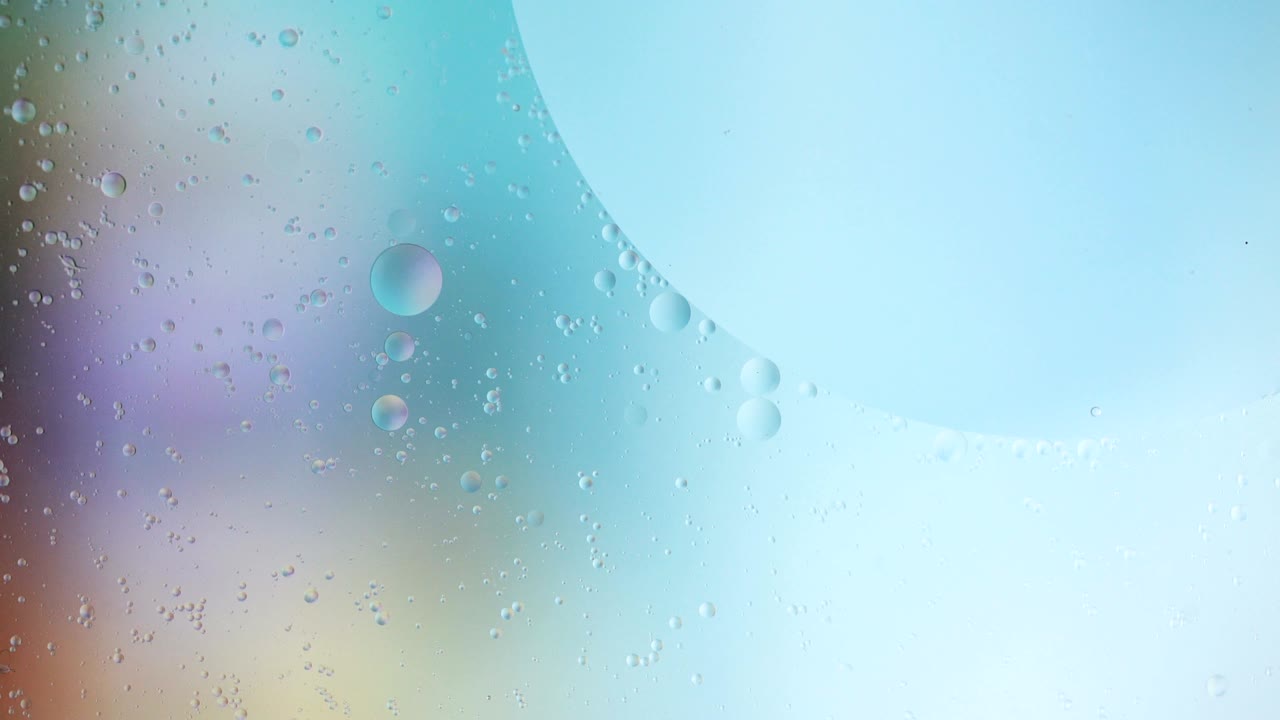 다채로운 거품의 환상적인 구조, 혼란스러운 움직임, 추상적인 다채로운 페인트,  뷰, 액체에 있는 거품의 움직임, 기름 표면, 다채로운 배경, 매크로.