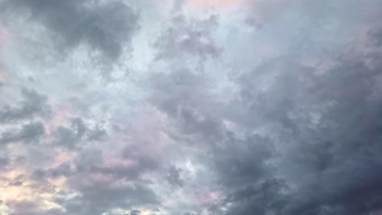 Cloud timelapse in the evening with nice colors, 4k
